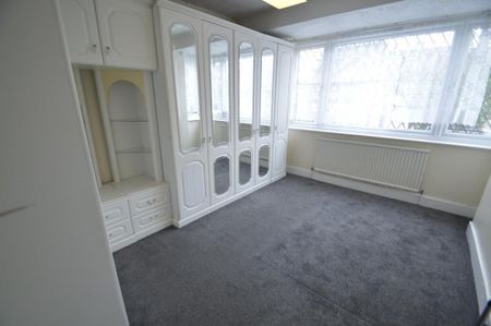 3 bedroom terraced house to rent - Photo 2