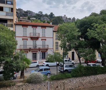 Location Appartement 2 pièces 44m² HYERES 83400 - Photo 3