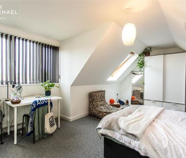 6 bedroom detached bungalow to rent - Photo 5