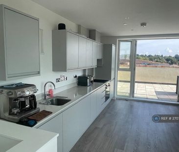 2 bedroom penthouse to rent - Photo 6