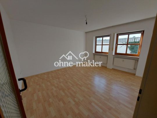 Helle, schön ausgestattete 2- Zi Whg mit Wohnküche - Photo 1