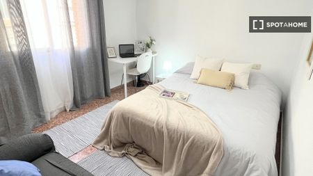 valencia, Valencian Community 46100 - Photo 2