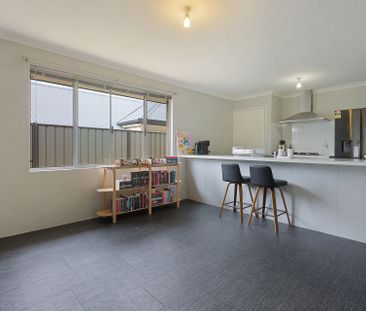 In the Heart of Baldivis - Photo 4