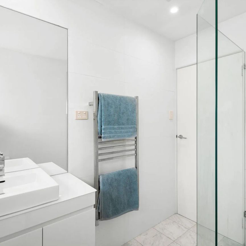 13/82 Soldiers Avenue, Freshwater. - Photo 1