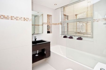 St Johns Wood Park, London, NW8 6NH - Photo 2