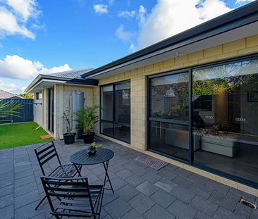 Modern&comma; Spacious & Convenient – Ticks All the Boxes - Photo 4