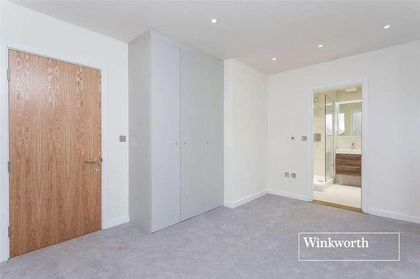 Dancastle Court, Arcadia Avenue, London, N3 - Photo 1