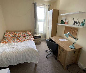 5 bedroom terraced house to rent - Photo 3