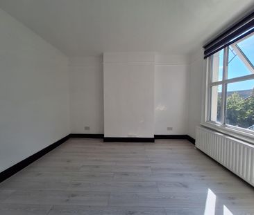 St. Lukes Road, Maidstone ME14, London - Photo 1