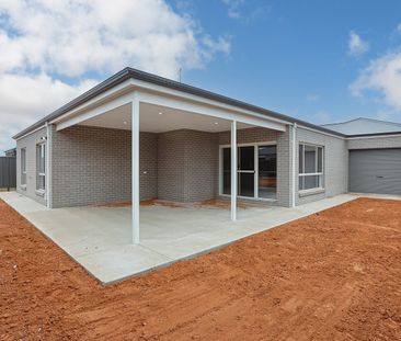 33 Cirillo Drive, Mildura, Vic 3500 - Photo 3