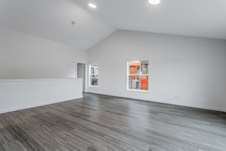 2 bed/2 bath Condo in Glenmore - Photo 2