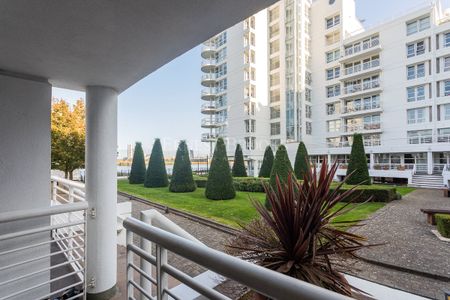 Pierhead Lock, Manchester Road, E14 3FD - Photo 5