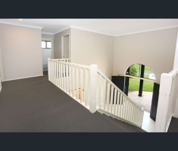 8 Stockman Crescent, Mudgeeraba, Qld 4213 - Photo 5