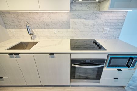 For Lease - 252 Church Street Unit# 4310, Toronto, Ontario - Photo 3