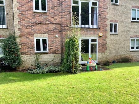 2 bedroom apartment to rent - Photo 2
