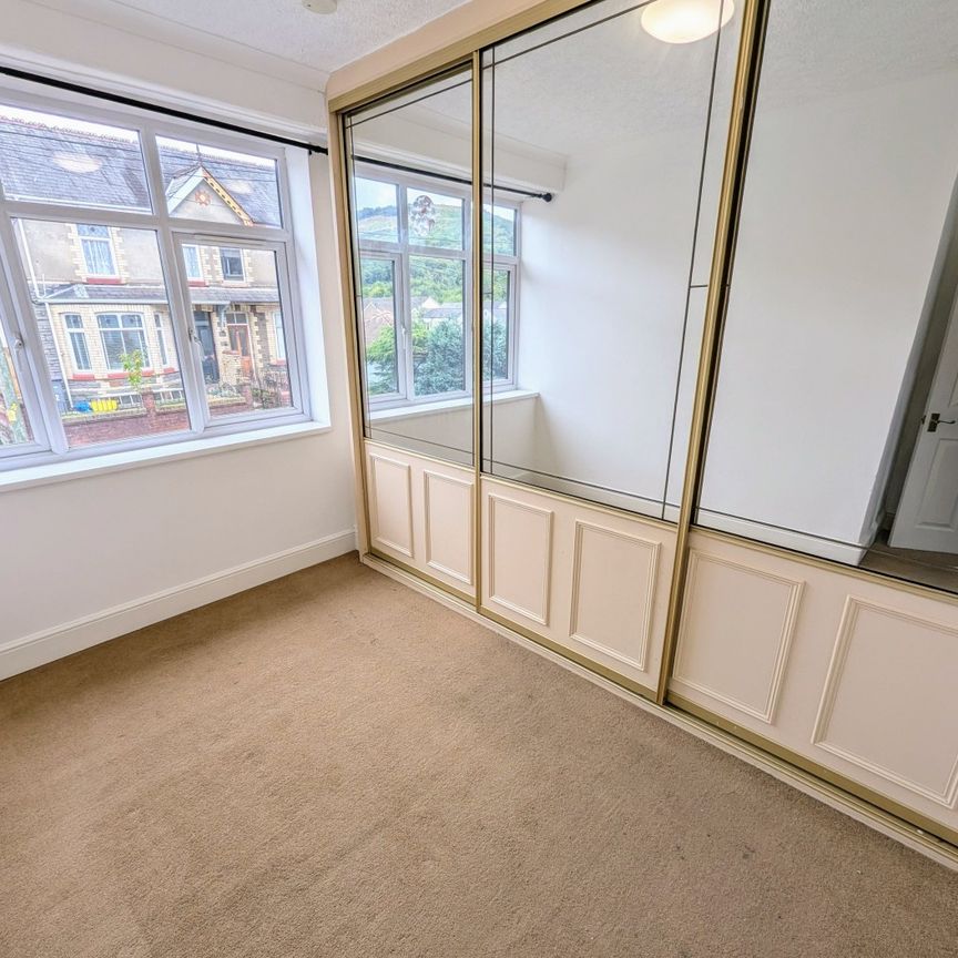 A 3 Bedroom Terraced - Photo 1