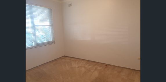 Perfect location - Photo 2