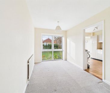 3 bedroom end of terrace house to rent - Photo 1