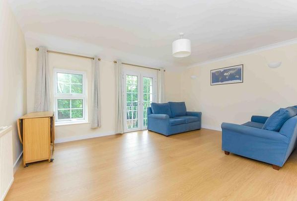 2 bedroom flat to rent - Photo 1