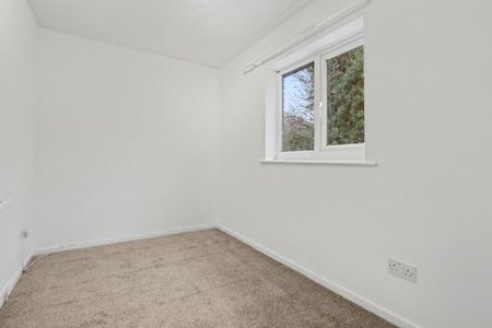 2 bedroom end of terrace house to rent - Photo 5
