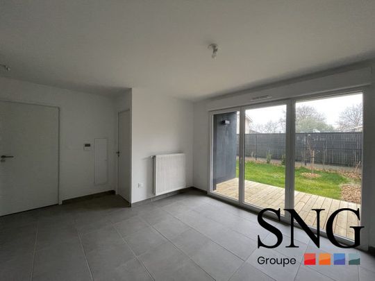 T2 AVEC TERRASSE + JARDIN + DEUX PARKINGS - Photo 1