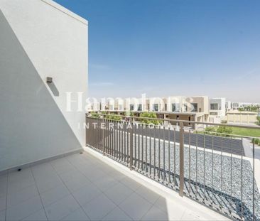 Ready to Move | Corner Unit | Unfurnished - Photo 5