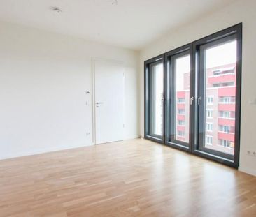 Ab März 2026: Große 2-Zimmer-Wohnung mit Einbauküche - Photo 1