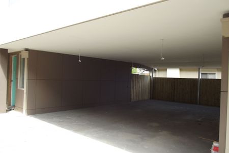 Townhouse in Noble Park - Photo 5