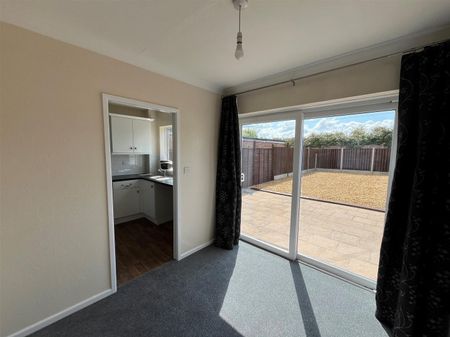 Pelican Close, Worle, Weston-Super-Mare - Photo 4