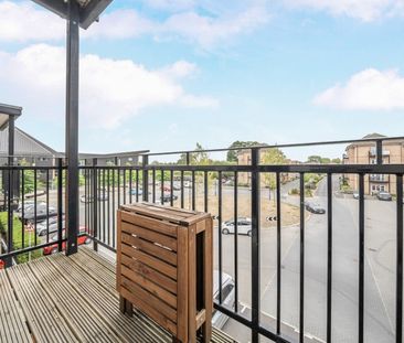 Bell Farm Way, Walton-on-Thames, Surrey, KT12 - Photo 1