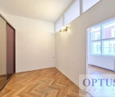 P6 Hradčany, ul. Na valech, světlý částečně zař. byt 2 + 1 a šatna,... - Photo 4