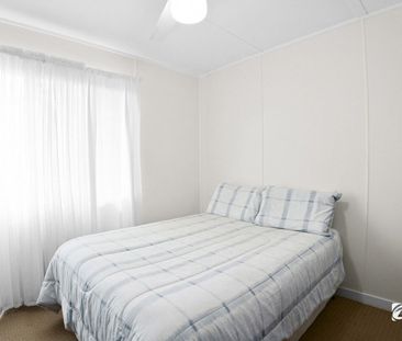 Comfortable 3 Bedroom Residence Minutes from the Heart of Town - Photo 1