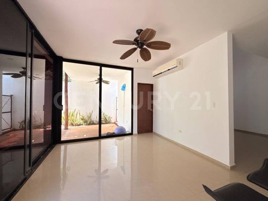 CASA EN RENTA CON ALBERCA Y PANELES SOLARES EN MARGARITAS CHOLUL, MÉRIDA - Photo 1