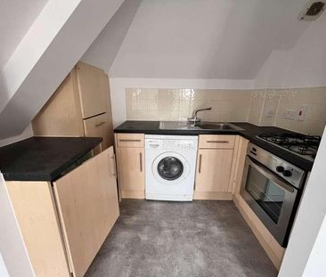 Malmesbury Park Place, Bournemouth, BH8 - Photo 1