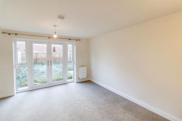 3 Bedroom House - Townhouse - Photo 1