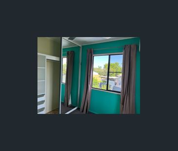 Family Home In East Mackay - Photo 2