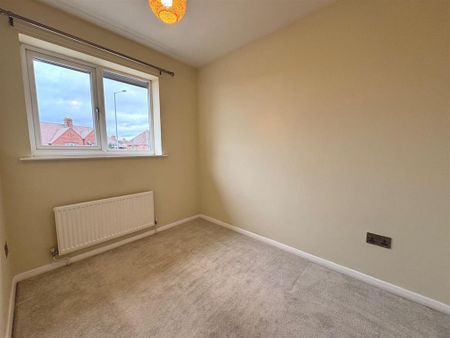 2 bedroom semi-detached house to rent - Photo 4