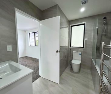 Modern Living in Prime Bucklands Beach Location - Photo 4