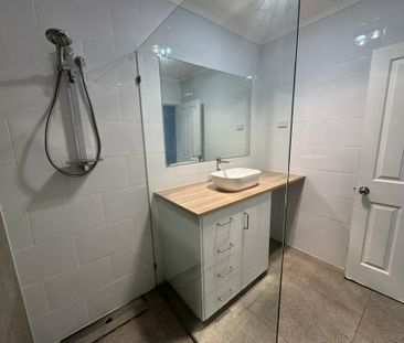 3 BEDROOM HOME - FULLY FENCED - Photo 6