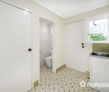 Neat Duplex! - Photo 1