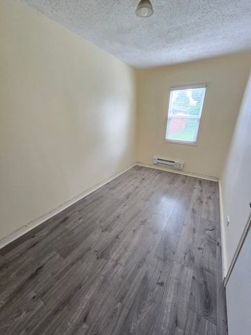 2 Bedroom Duplex - Photo 2