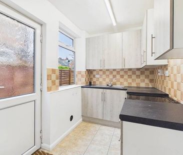 2 bedroom terraced house to rent - Photo 5