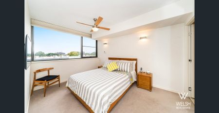 STUNNING AND LUXURIOUS APARTMENT IN THE HEART OF IT ALL! **Partly furnished , see below** - Photo 5