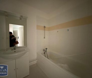 Location Appartement 2 pièces 48m² FLERS 61100 - Photo 3