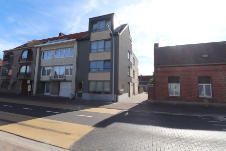 Een appartement op de 1ste verdieping achteraan met 1 slaapkamer en terras. - Foto 4