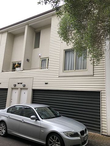 Eden Terrace - Townhouse with Double Garage - Photo 2