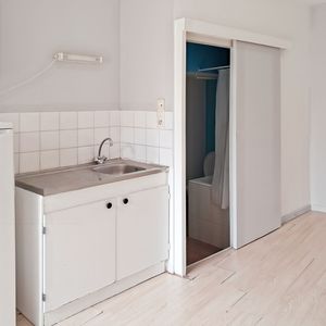 Location Appartement 1 pièce 15m² ST AUBIN D AUBIGNE 35250 - Photo 2