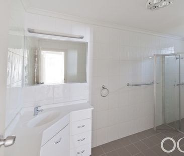 Open the Door to Entertaining in Style - Photo 4