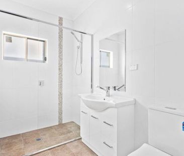 Modern Coastal Living Meets Low Maintenance Ease - Photo 5