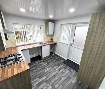 4 bedroom bungalow to rent - Photo 2